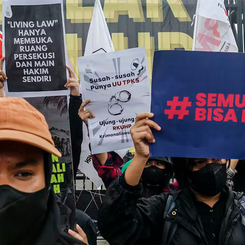 PENERAPAN LIVING LAW DALAM KUHP BARU